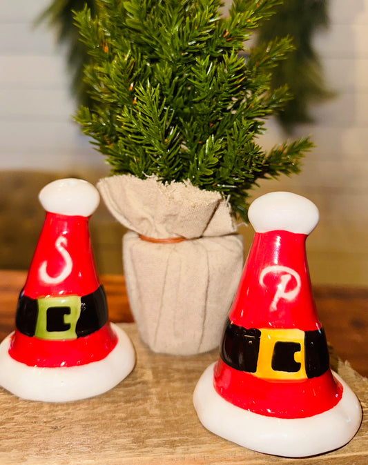 Santa Hat Salt and Pepper Shaker Set